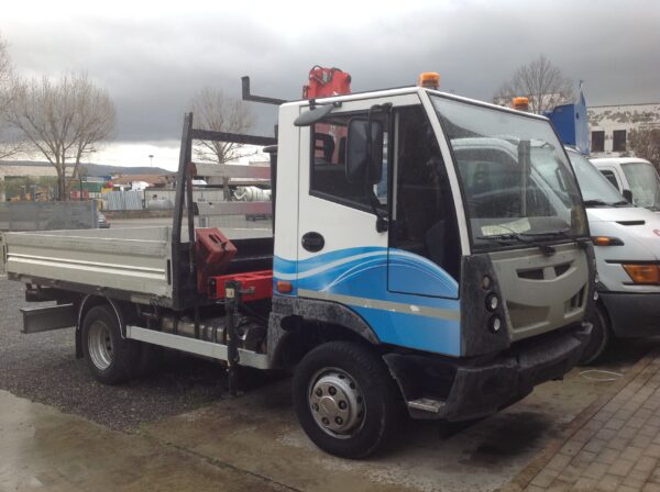 AUTOCARRO C/GRU A NOLEGGIO